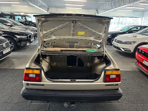 Volkswagen Jetta 9 of 20