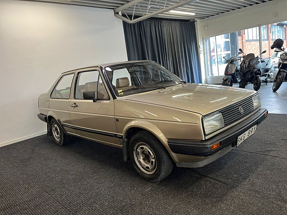Volkswagen Jetta 3 of 5