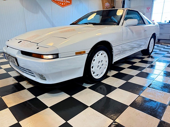 Toyota Supra 3 of 5