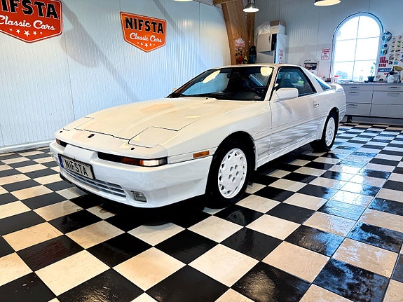 Toyota Supra 2 of 5