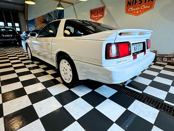 Toyota Supra 14 of 27