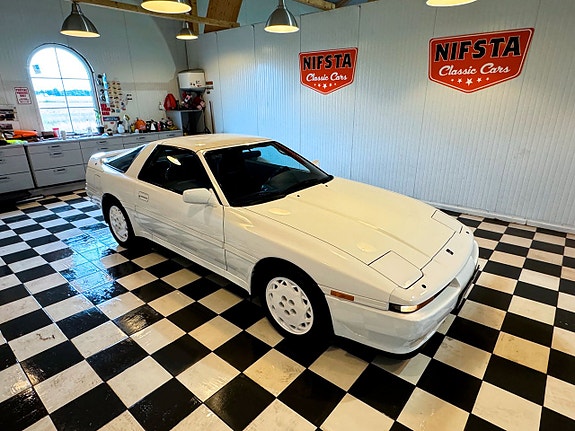Toyota Supra 7 of 27