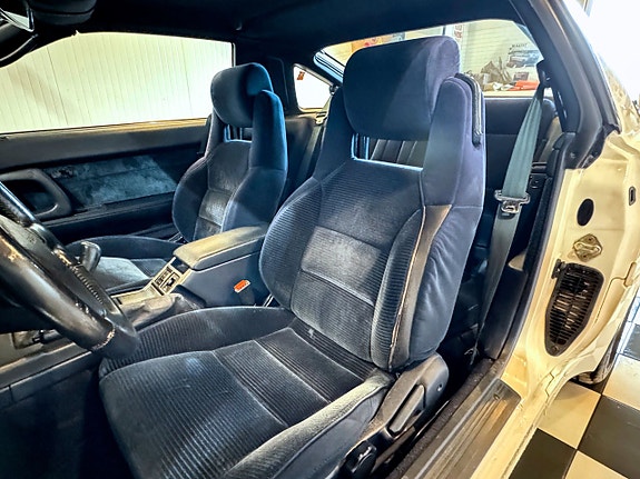Toyota Supra 21 of 27