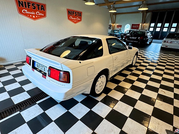 Toyota Supra 10 of 27