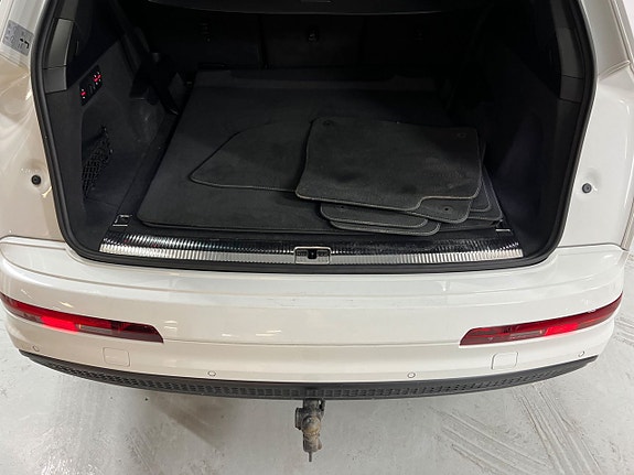 Audi Q7 24 of 29