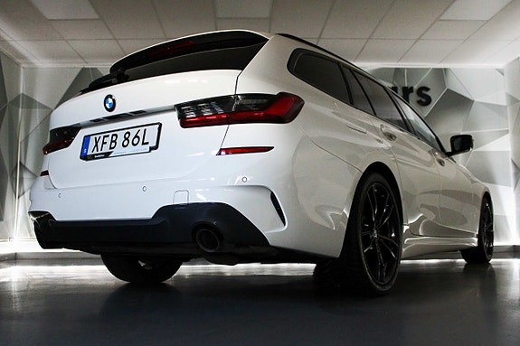 BMW 330d 8 of 27