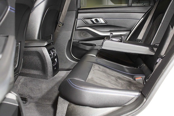 BMW 330d 14 of 27