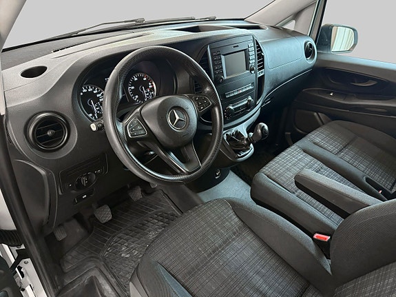 Mercedes-Benz Vito 111 11 of 15
