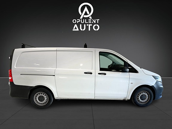 Mercedes-Benz Vito 111 2 of 5