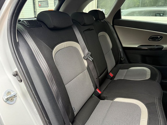 Kia Ceed 7 of 16