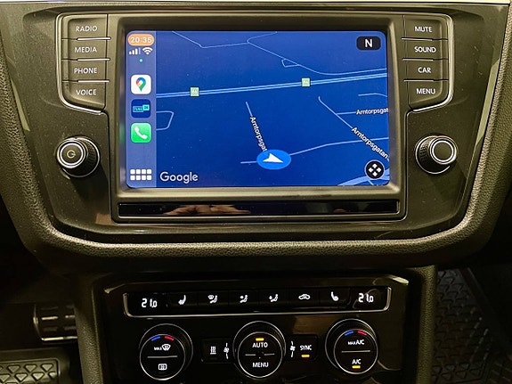 Volkswagen Tiguan 19 of 26