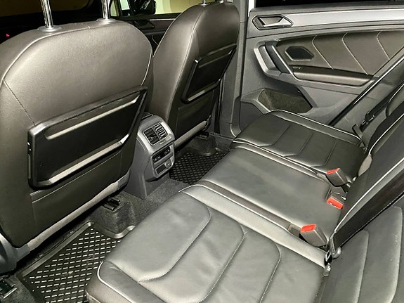 Volkswagen Tiguan 9 of 26