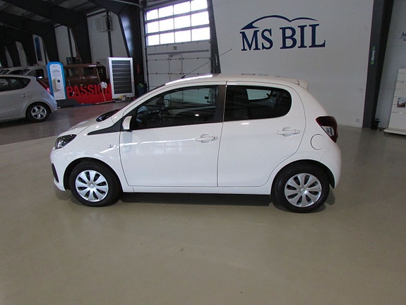 Peugeot 108 8 of 16