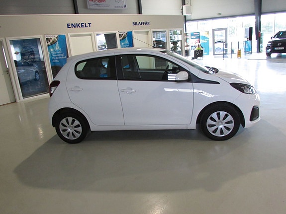 Peugeot 108 4 of 5
