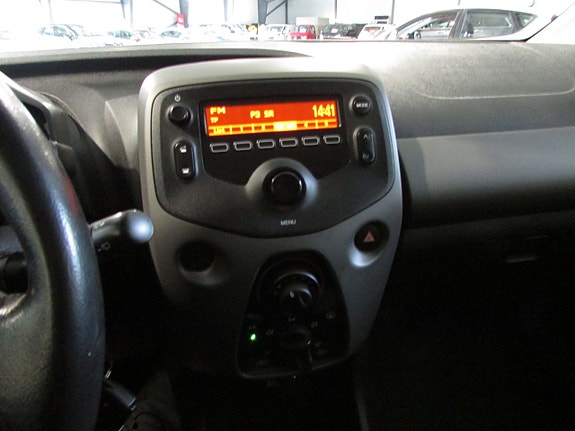 Peugeot 108 14 of 16