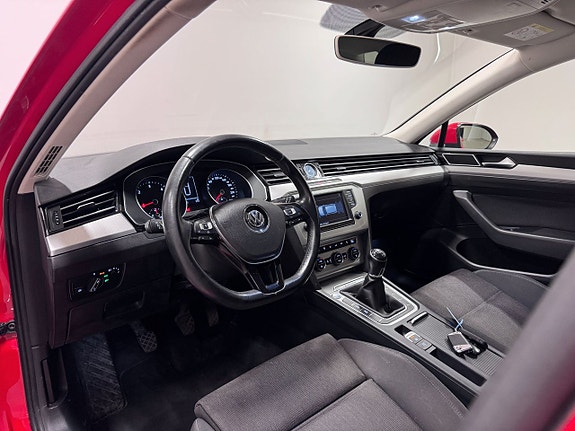 Volkswagen Passat 3 of 5