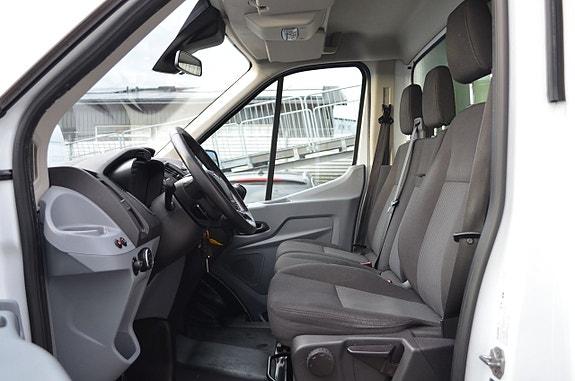 Ford Transit 2 of 5