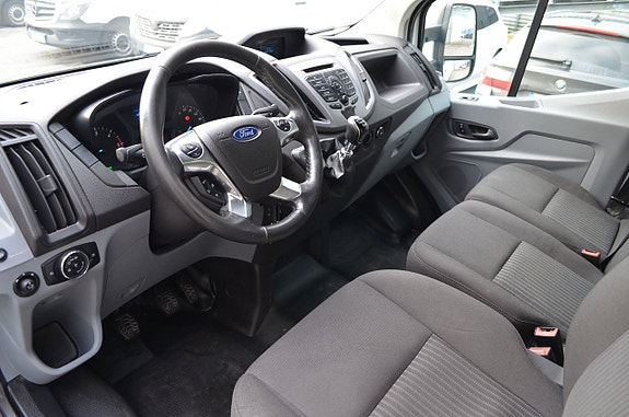 Ford Transit 3 of 5