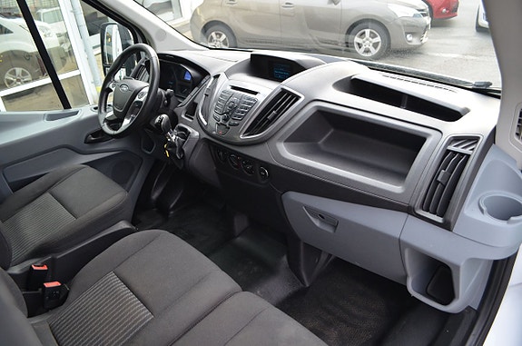 Ford Transit 15 of 15
