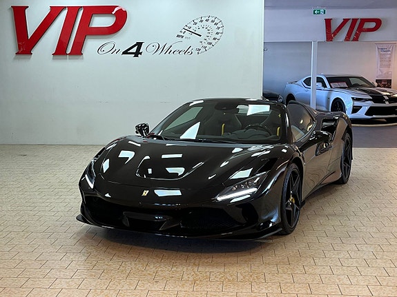 Ferrari F8 Spider 2 of 5