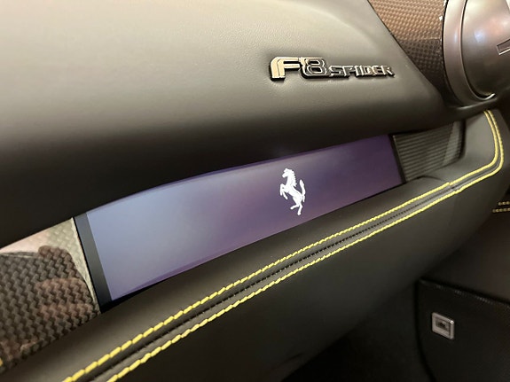 Ferrari F8 Spider 30 of 30