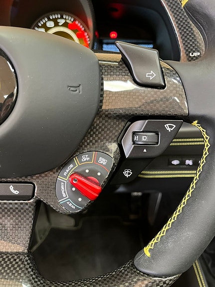 Ferrari F8 Spider 17 of 30