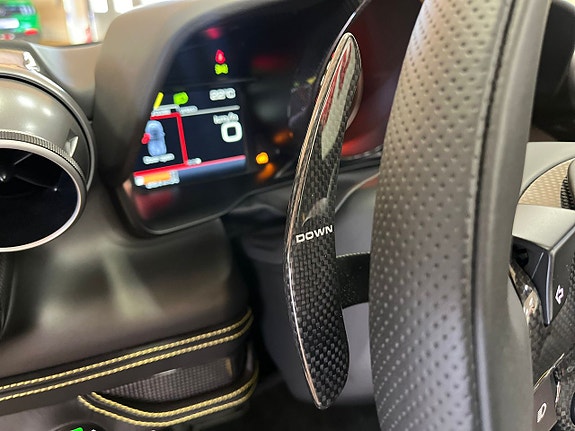Ferrari F8 Spider 29 of 30