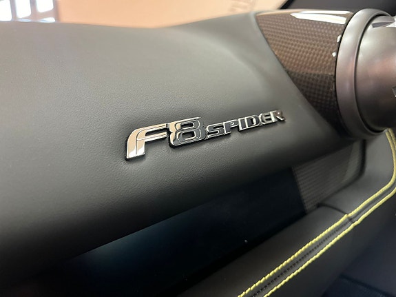 Ferrari F8 Spider 20 of 30
