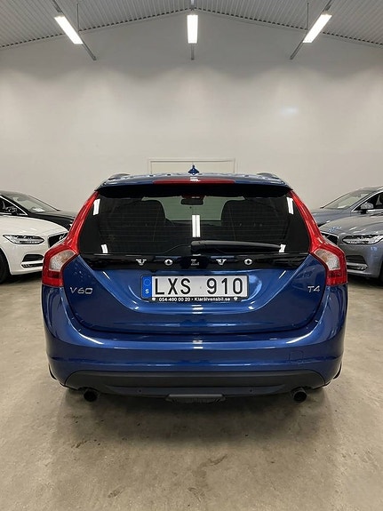 Volvo V60 3 of 5