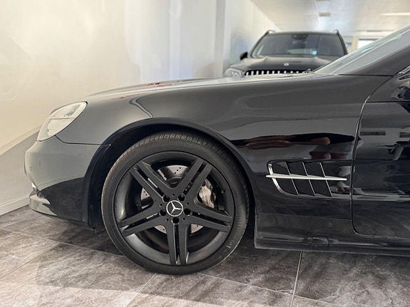 Mercedes-Benz SL350 13 of 23