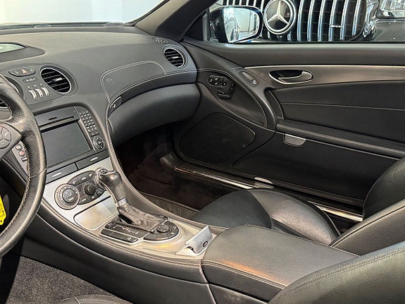 Mercedes-Benz SL350 20 of 23