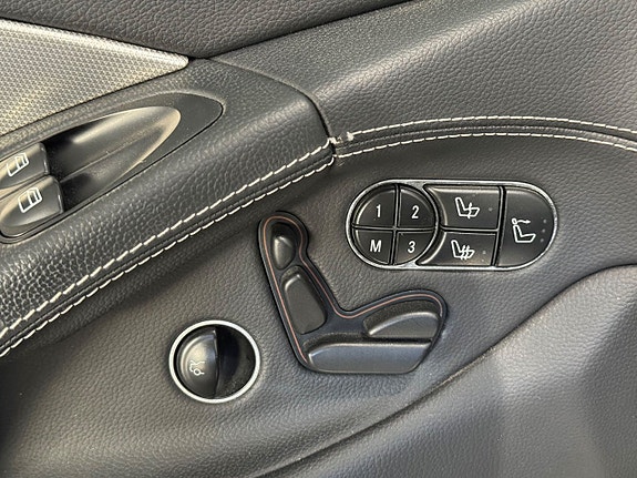 Mercedes-Benz SL350 23 of 23