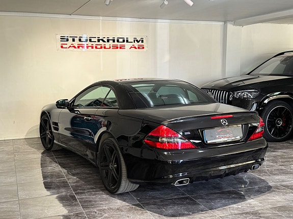 Mercedes-Benz SL350 16 of 23