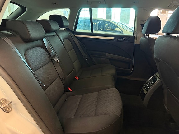Skoda Superb 13 of 30