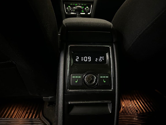 Skoda Superb 18 of 30
