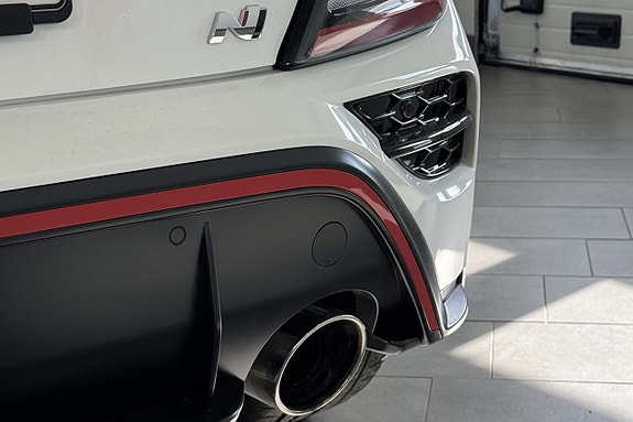 Hyundai Kona 13 of 19