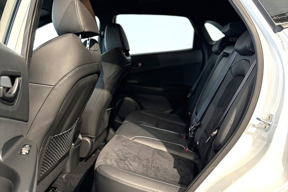 Hyundai Kona 15 of 19