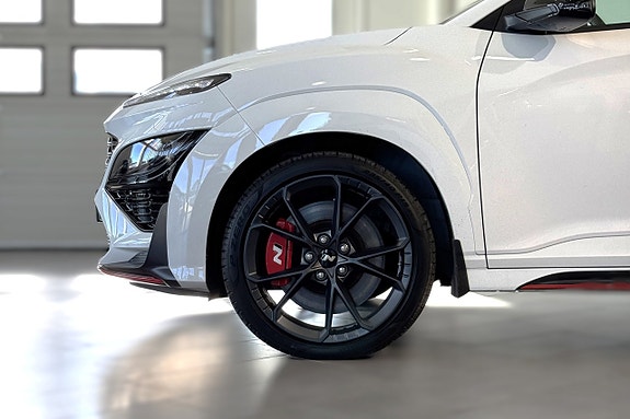 Hyundai Kona 2 of 19