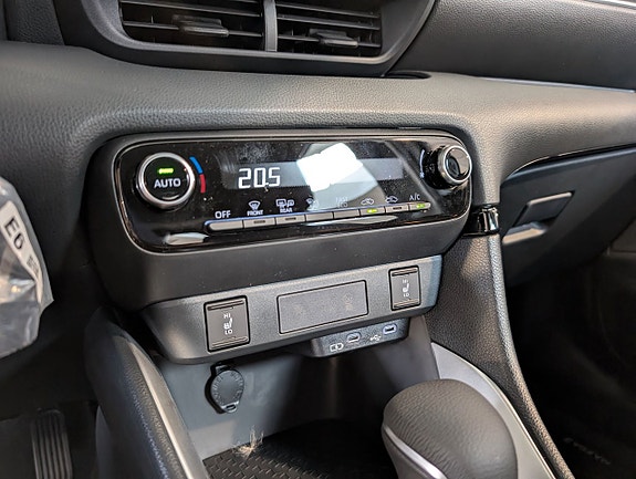 Mazda 2 11 of 21