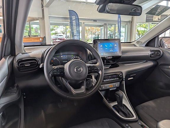 Mazda 2 14 of 21