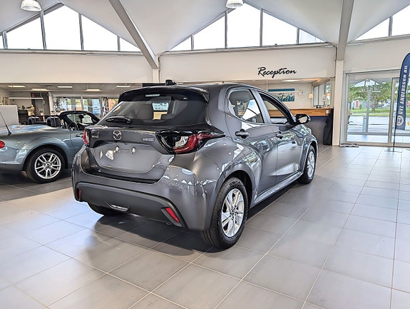 Mazda 2 7 of 21