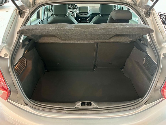 Peugeot 208 9 of 14