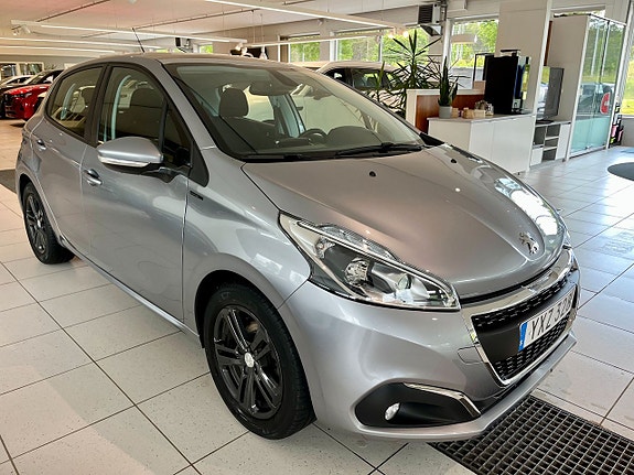 Peugeot 208 4 of 14