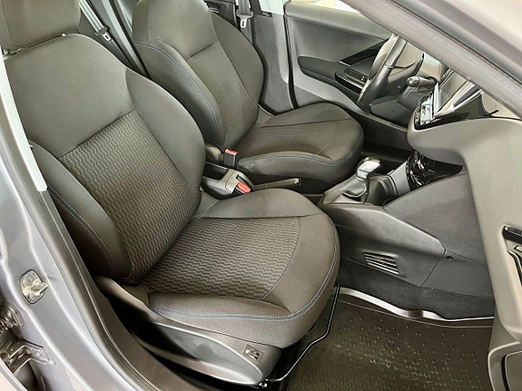 Peugeot 208 12 of 14