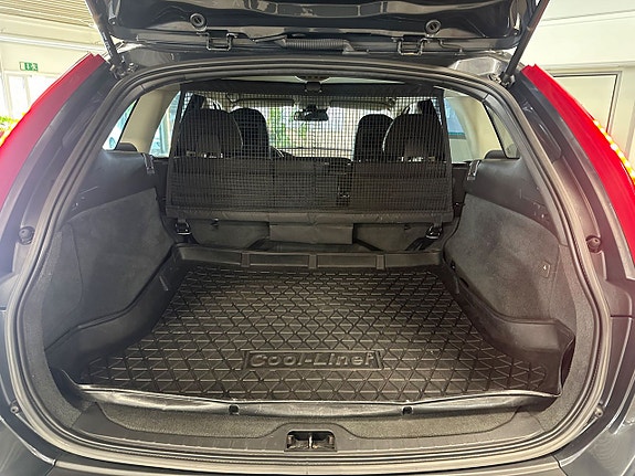 Volvo XC60 5 of 14