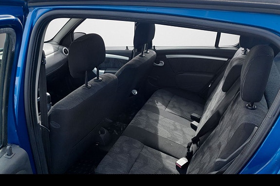 Dacia Sandero 7 of 11
