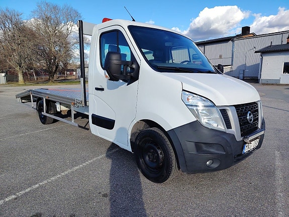 Nissan 400 3 of 5