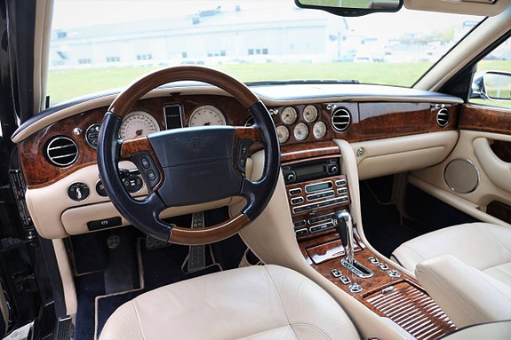 Bentley Arnage 8 of 23