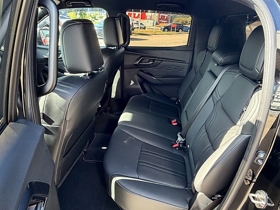 Isuzu D-max 5 of 15