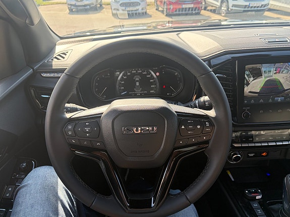 Isuzu D-max 15 of 15